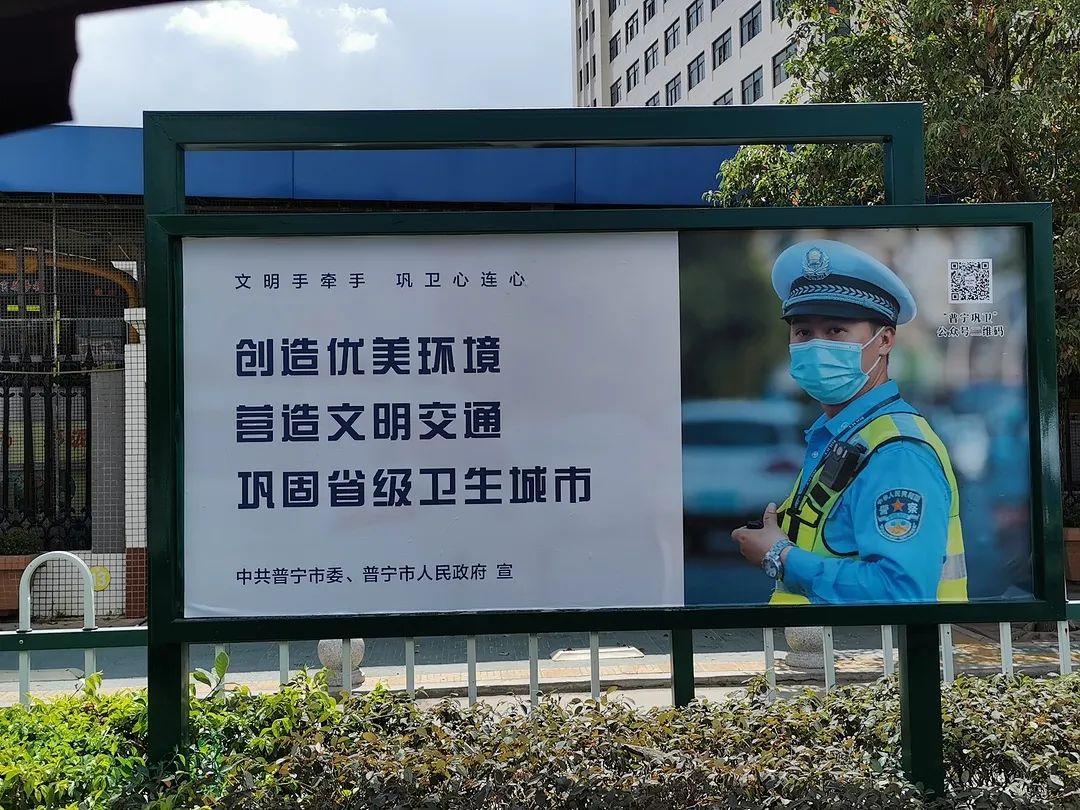 edb402a9e702fc37e31c0afc6ed5d215.jpg 图片