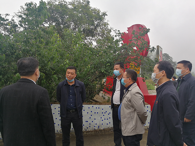 市委政法委副书记李胜安为参会人员进行培训讲话,明确我市基层网格化